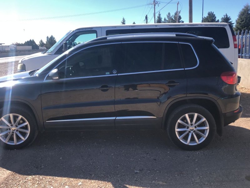 Camioneta Wolkswagen tiguan